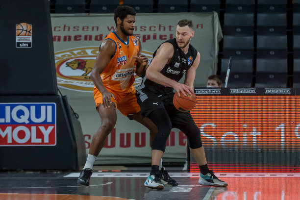 进两名重量 进两名重量