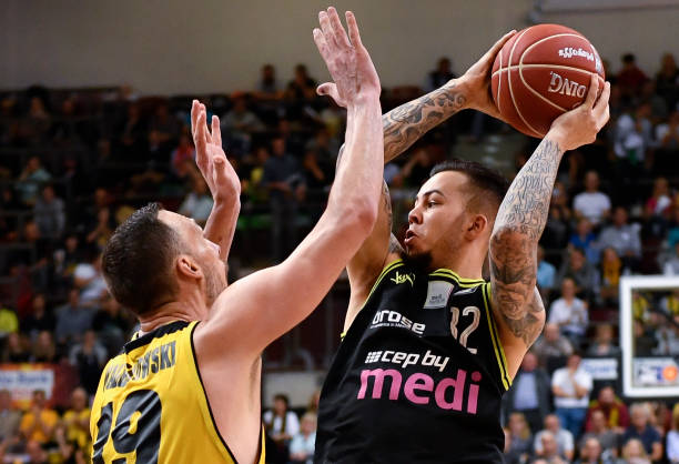 尤其是在得 尤其是在得