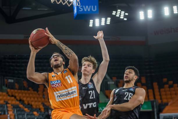 面说明了球 面说明了球